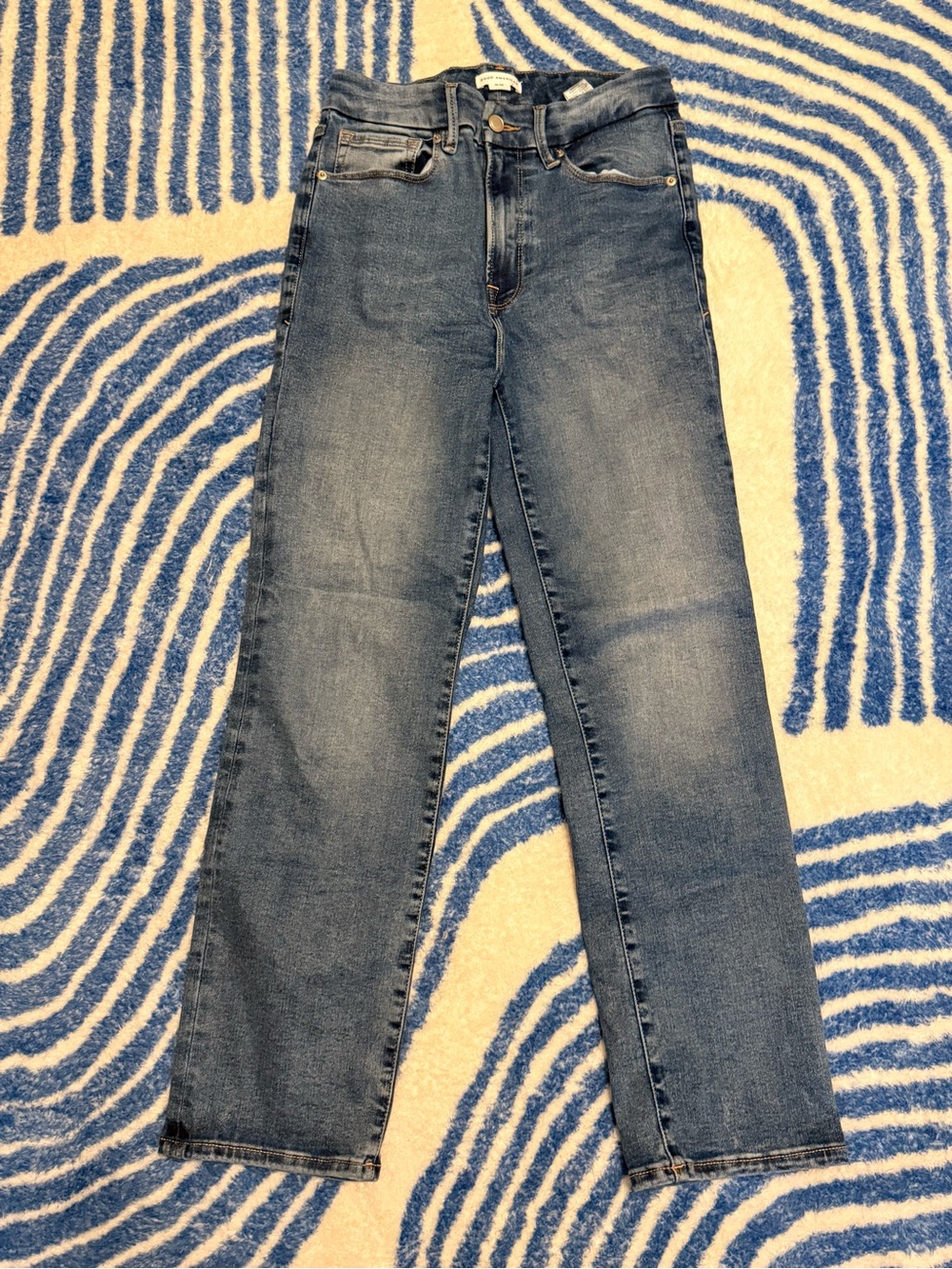 Good American Classic Straight Leg Jeans in Indigo